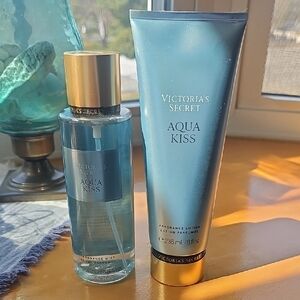 Victoria's Secret Aqua Kiss Fragrance Set